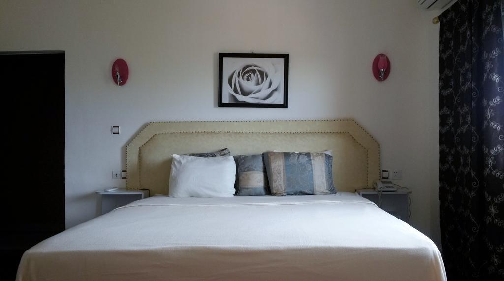 Zambezi Inn Hotel Conakry Room photo