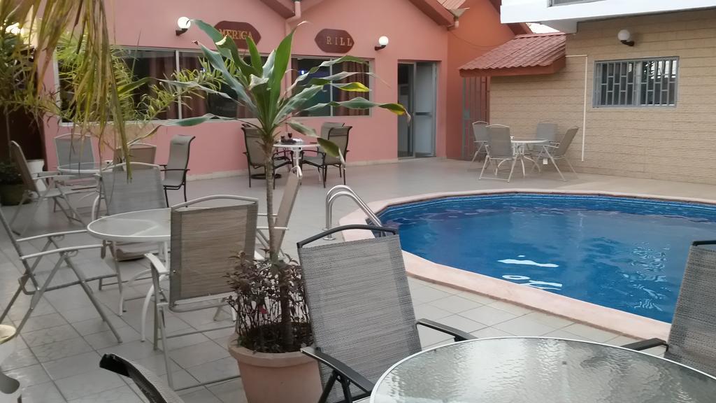 Zambezi Inn Hotel Conakry Exterior photo