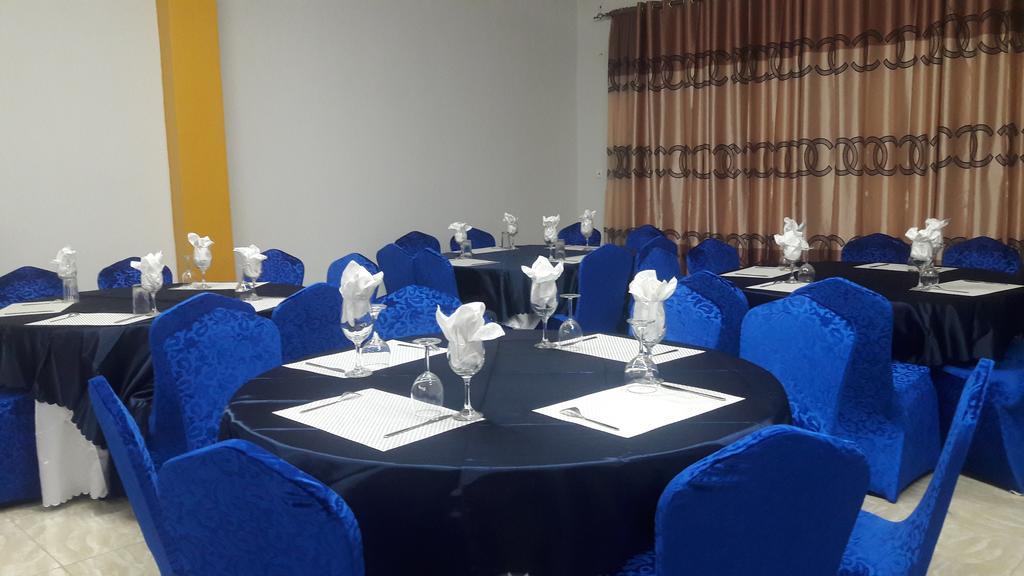 Zambezi Inn Hotel Conakry Exterior photo